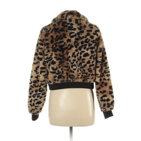 Faux Fur Collared Jacket, Cheetah Print - Picture 6 of 8